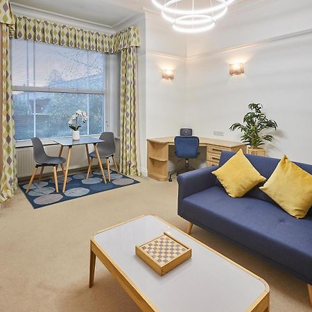 Host & Stay - Thamesview Staines-upon-Thames Buitenkant foto