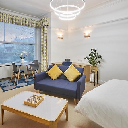 Host & Stay - Thamesview Staines-upon-Thames Buitenkant foto
