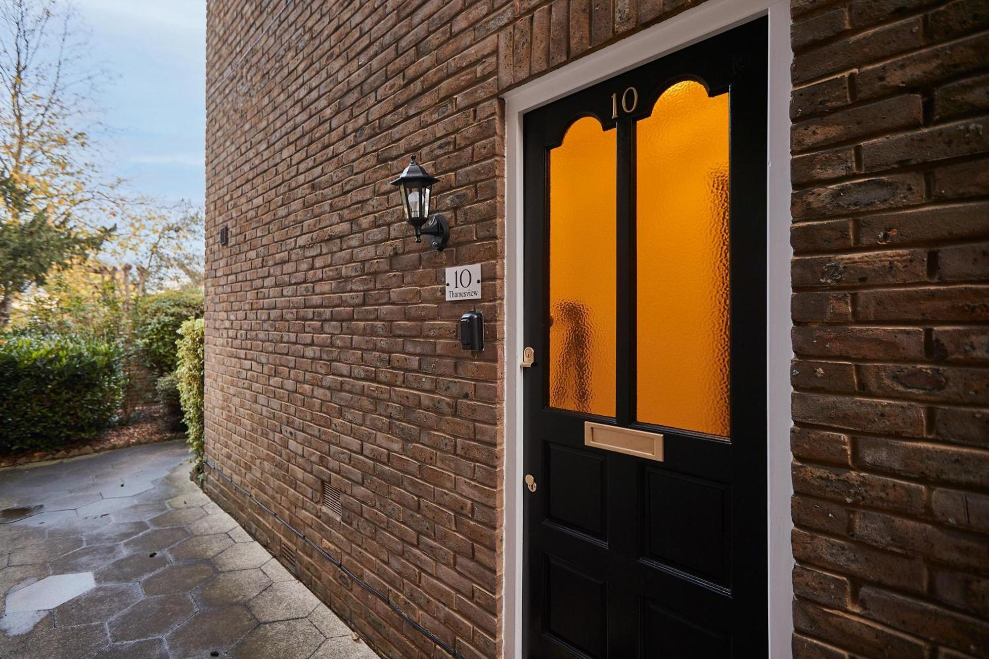 Host & Stay - Thamesview Staines-upon-Thames Buitenkant foto